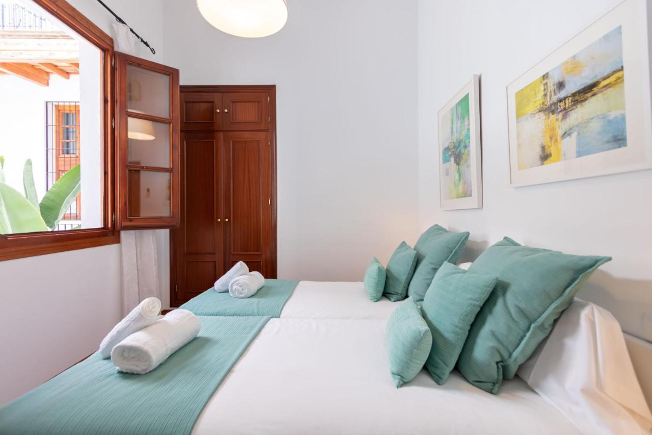 Апартаменты Abades Giralda Deluxe By Valcambre Севилья Экстерьер фото